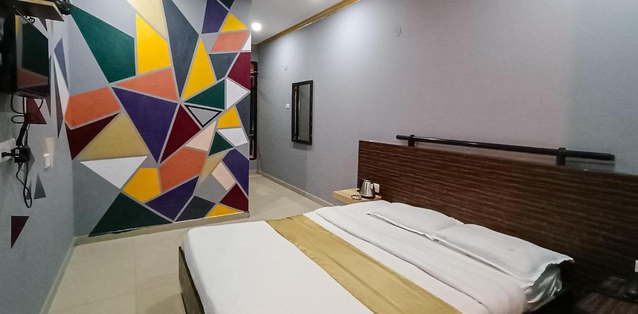 Fabexpress Neo Calangute Beach Resort Екстер'єр фото