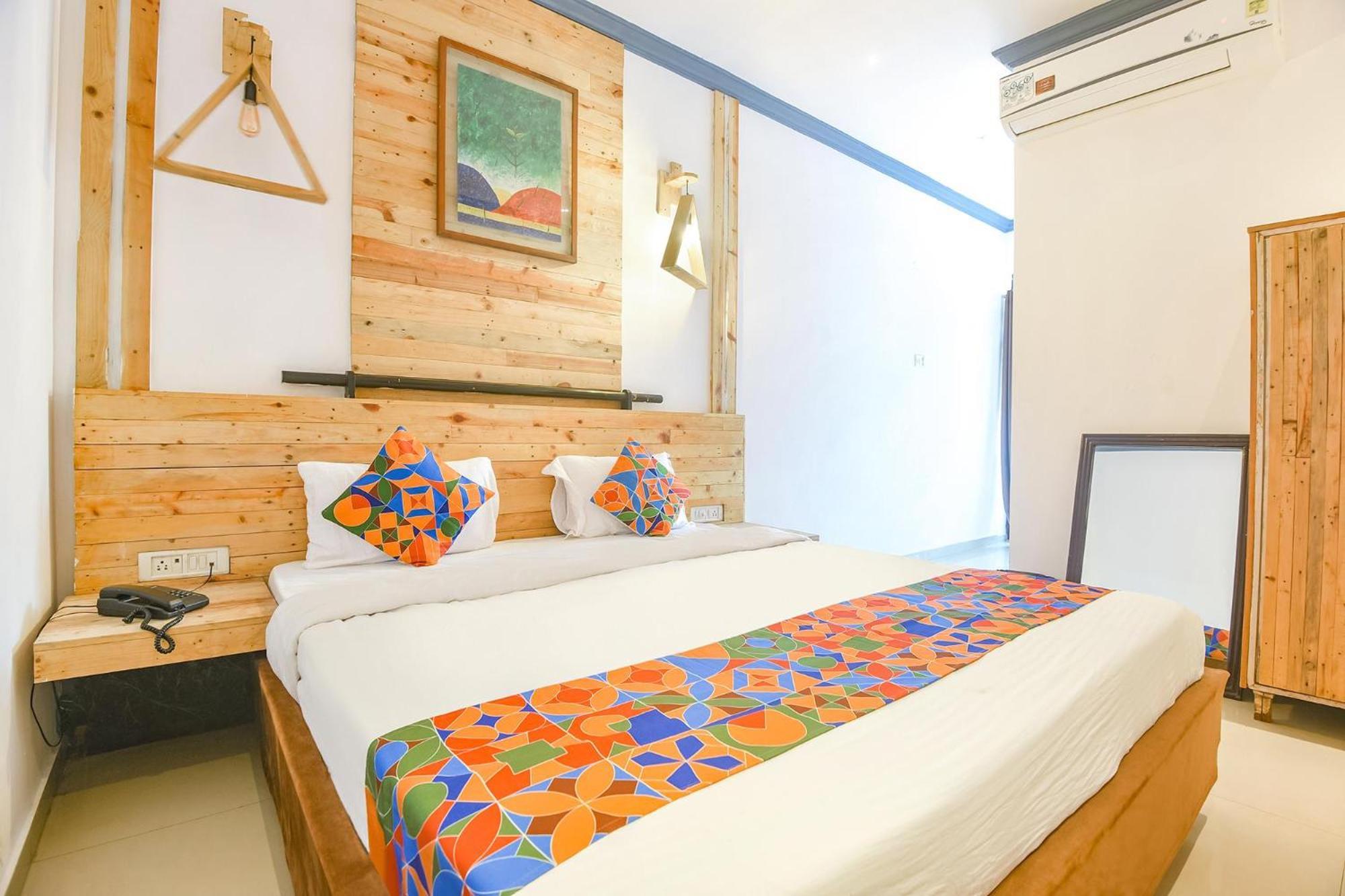 Fabexpress Neo Calangute Beach Resort Екстер'єр фото